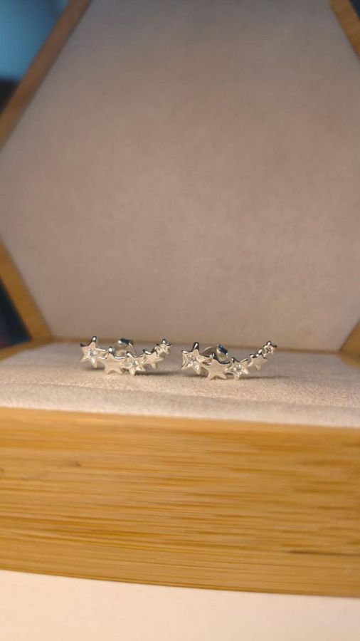 Brinco Ear Cuff 4 Estrelinhas Dourado
