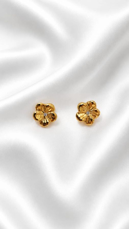Brinco Flor Cravejado Zircônia Dourado