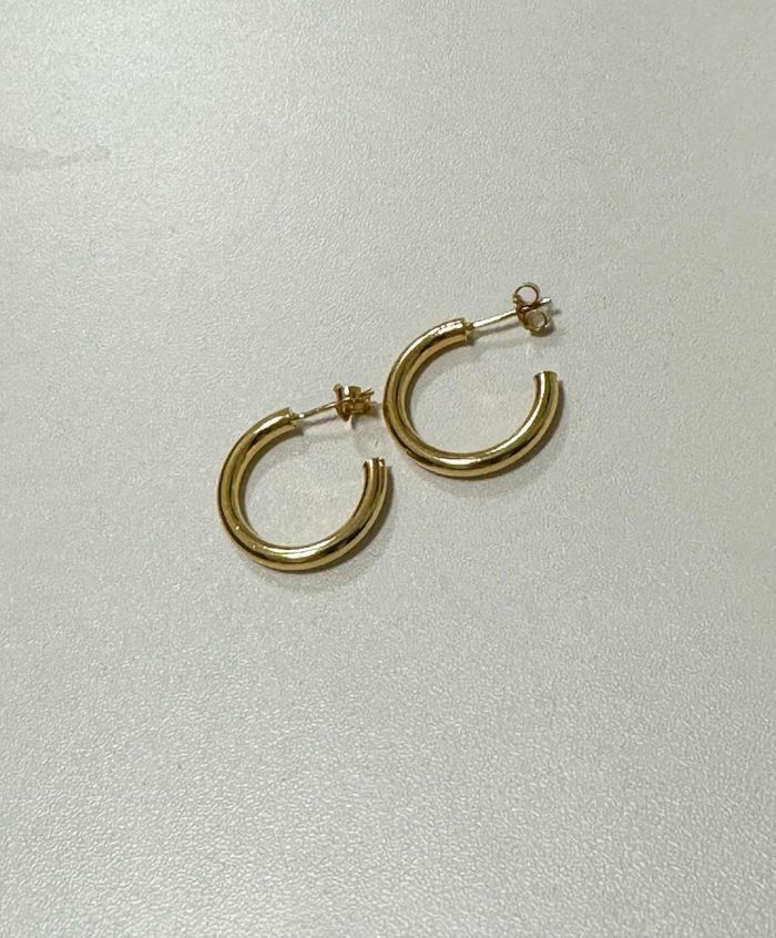 Brinco Argola Tubo Media Banho Ouro